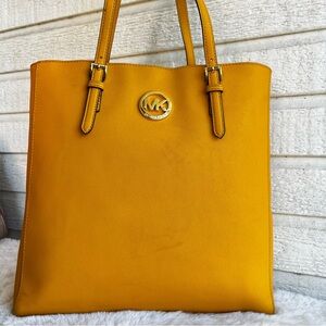 MICHAEL KORS Yellow Large Leather Jet Set Voyager Laptop Work Tote Shoulder Bag